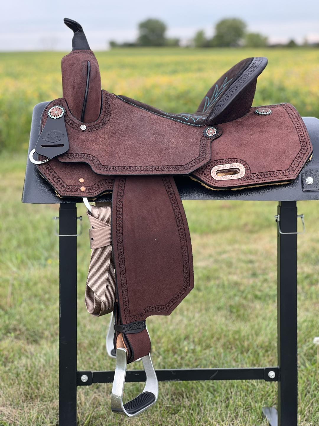 Lindale Roughout Barrel Saddle ~ 15" - Henderson's Western Store