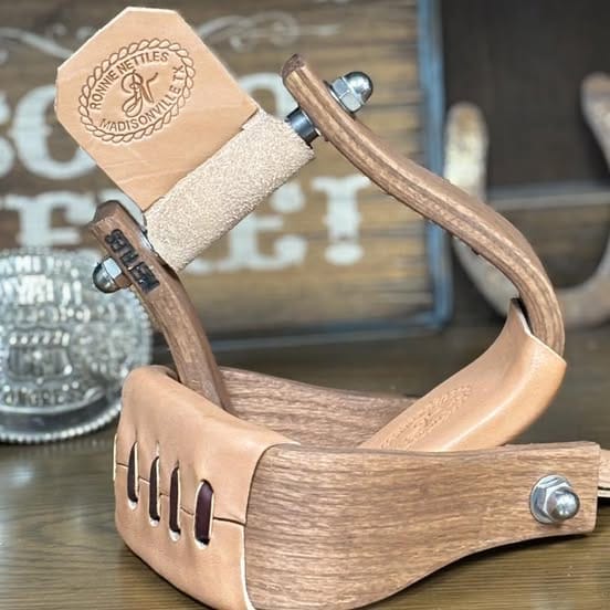 Nettles Stirrups ~ Chisholm Petite Gunstock Oiled ~ 2.5" - Henderson's Western Store