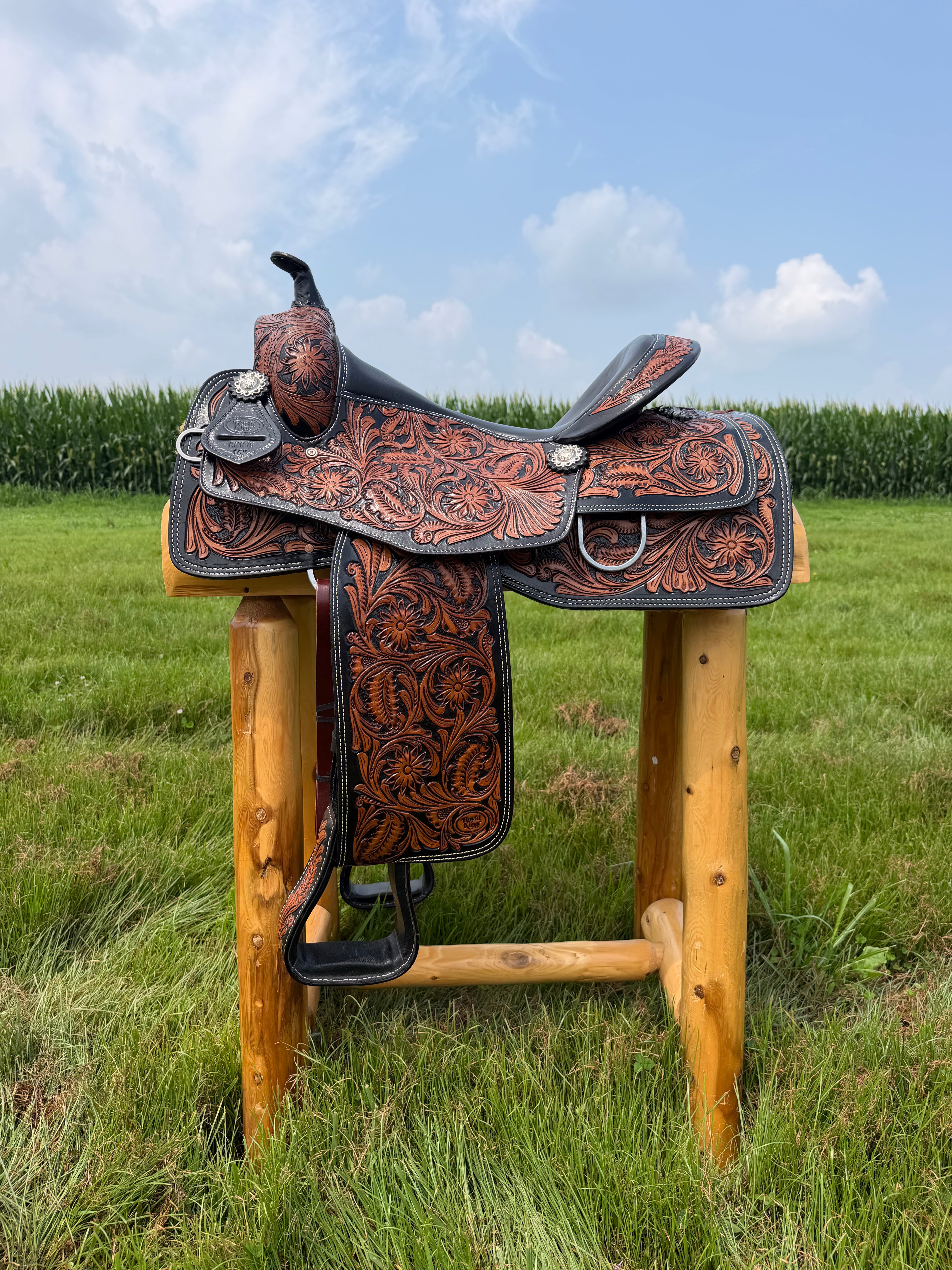 JT International Saddle