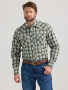 Men's Wrangler Retro Plaid ~ Green - Henderson's Western Store