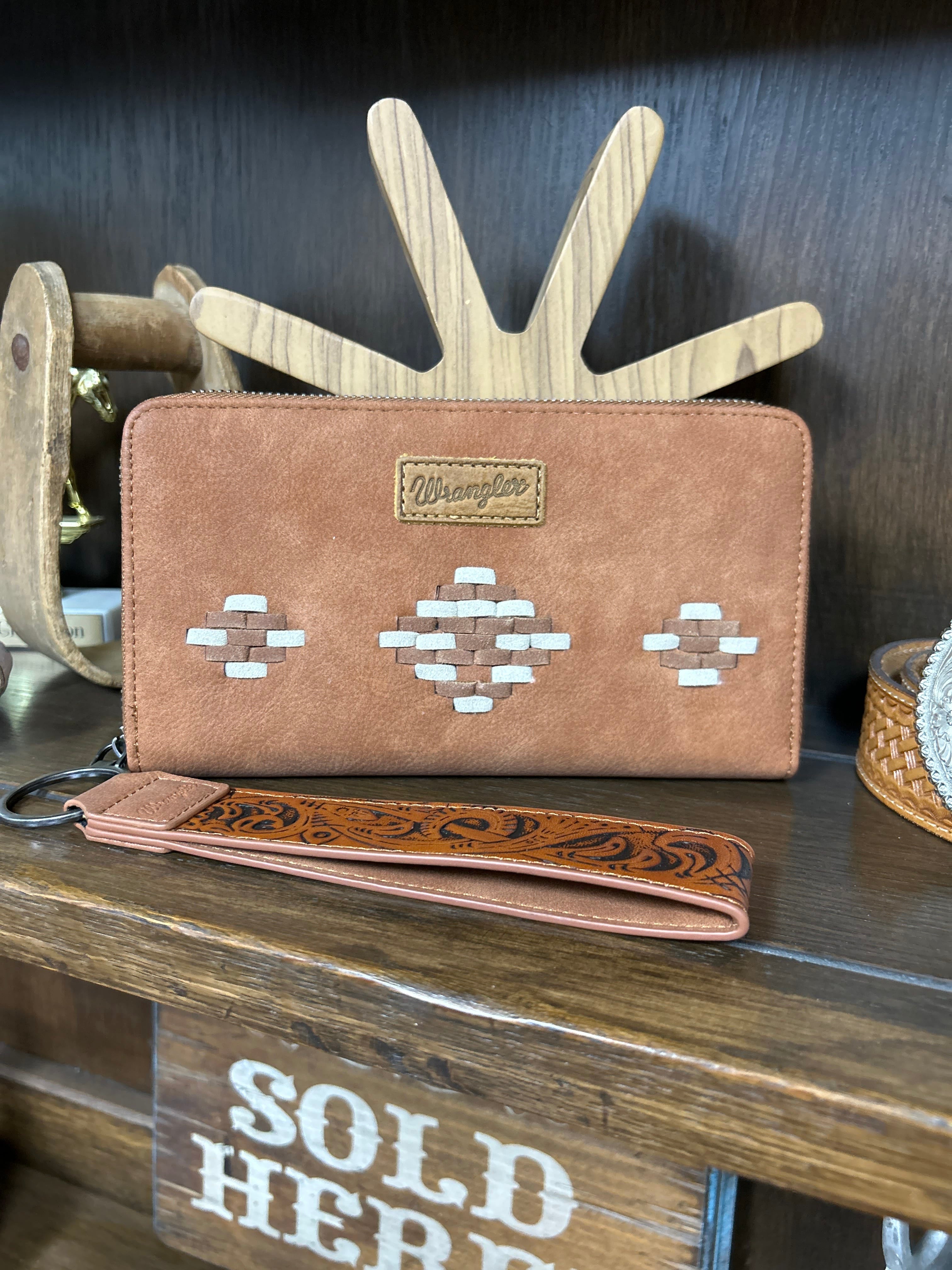 Wrangler Aztec Woven Wallet W/Wristlet - Henderson's Western Store
