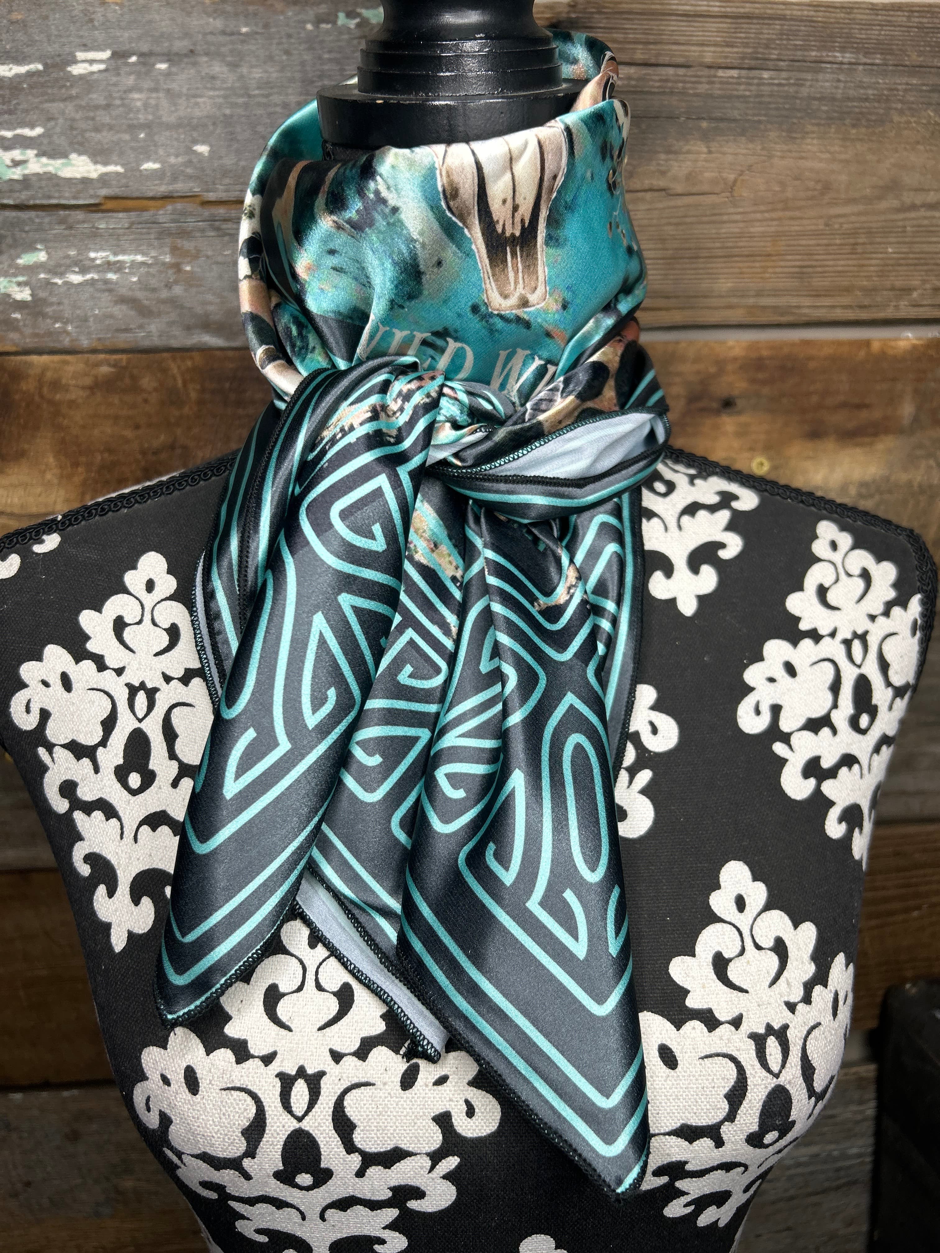 Avery scarfs