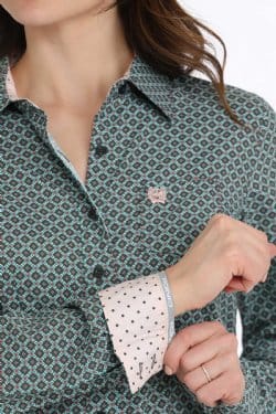 Cinch Women's Tops