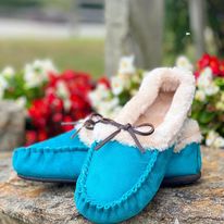 Load image into Gallery viewer, Moccasin-Style Slipper ~ Sydney - Henderson&#39;s Western Store