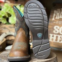 Load image into Gallery viewer, Fatbaby Heritage Western Boot by Ariat - Henderson&#39;s Western Store