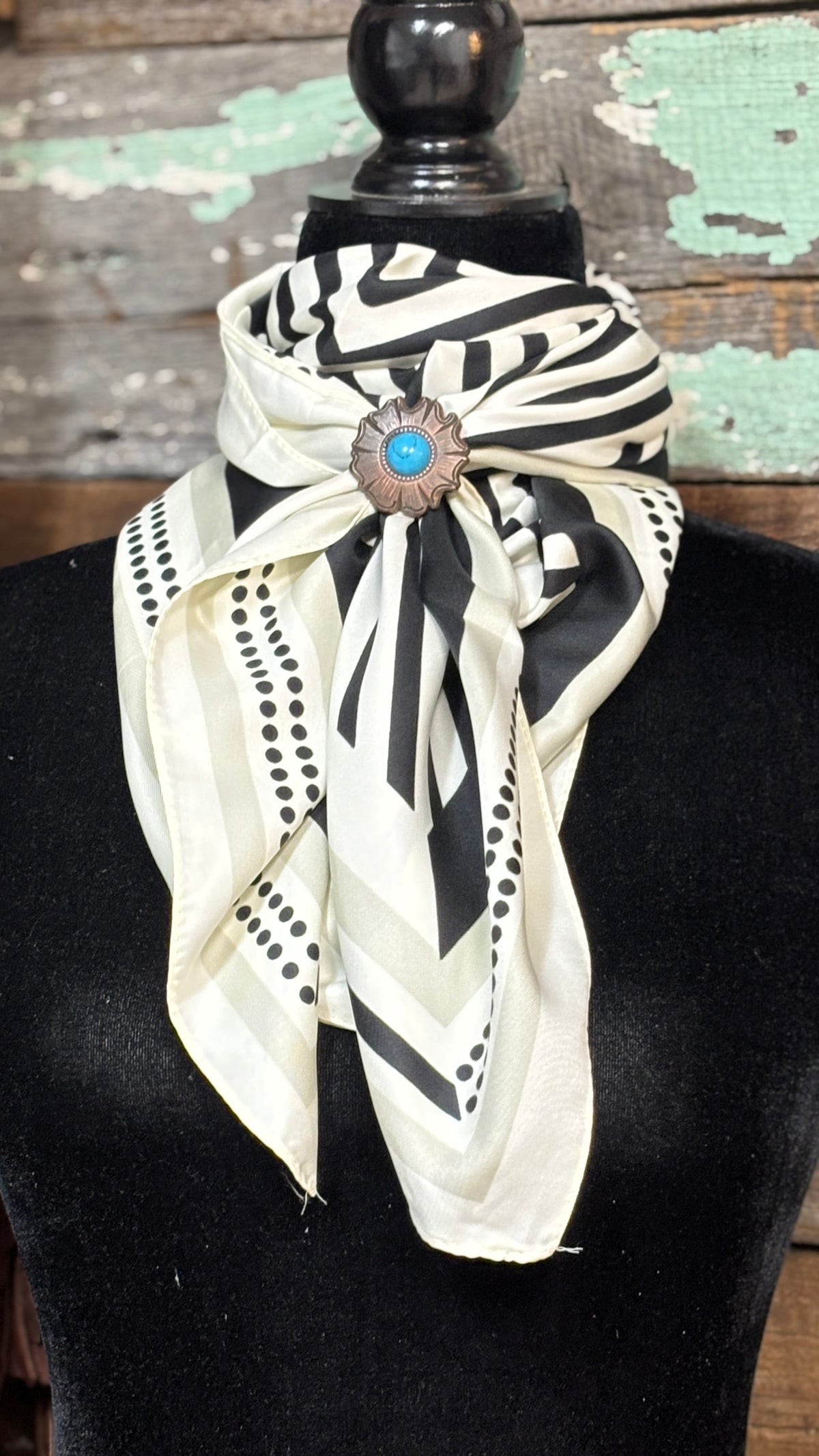 LA Jewelry Plaza scarfs