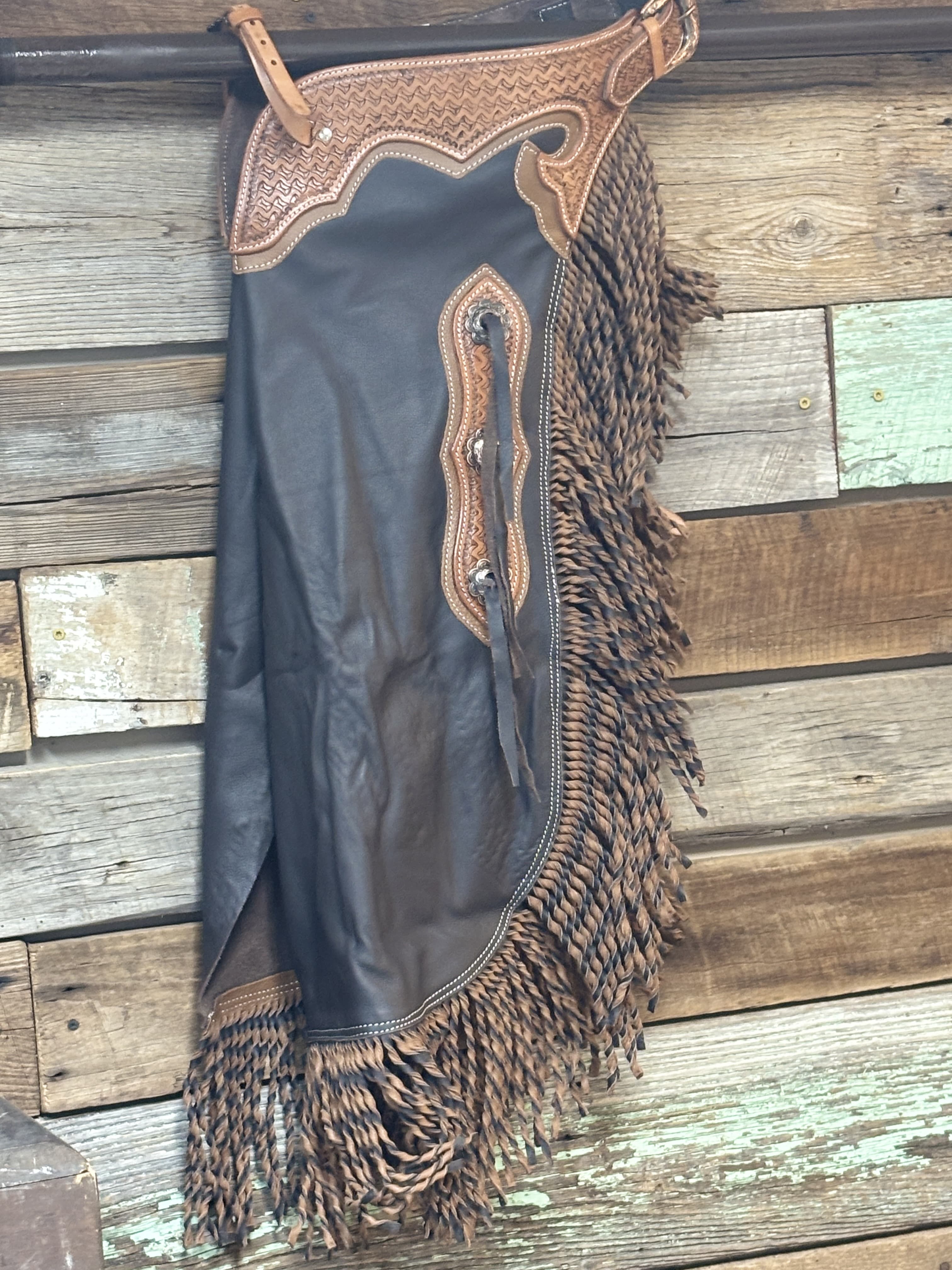 BIGTWINレザー フリンジ チャップス Leather Chinks W/Twisted Fringe ~ Chocolate | Henderson's Western