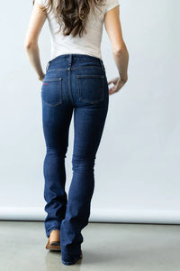 Load image into Gallery viewer, Kimes Ranch &quot;Chloe&quot; Jeans - Henderson&#39;s Western Store