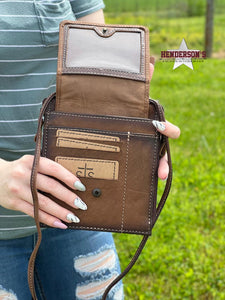 Load image into Gallery viewer, STS Baroness Euro Crossbody - Henderson&#39;s Western Store
